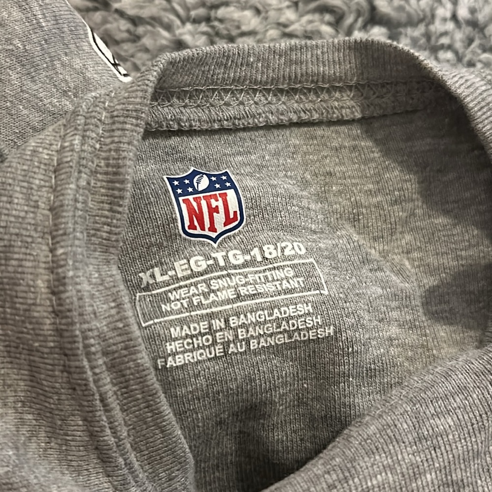 Youth Cleveland Browns pajamas - Picture 2 of 3